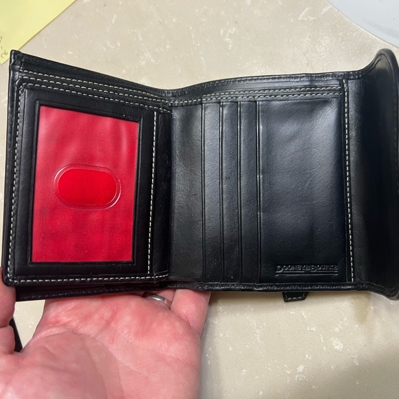- Dooney Bourke wallet - Picture 5 of 6